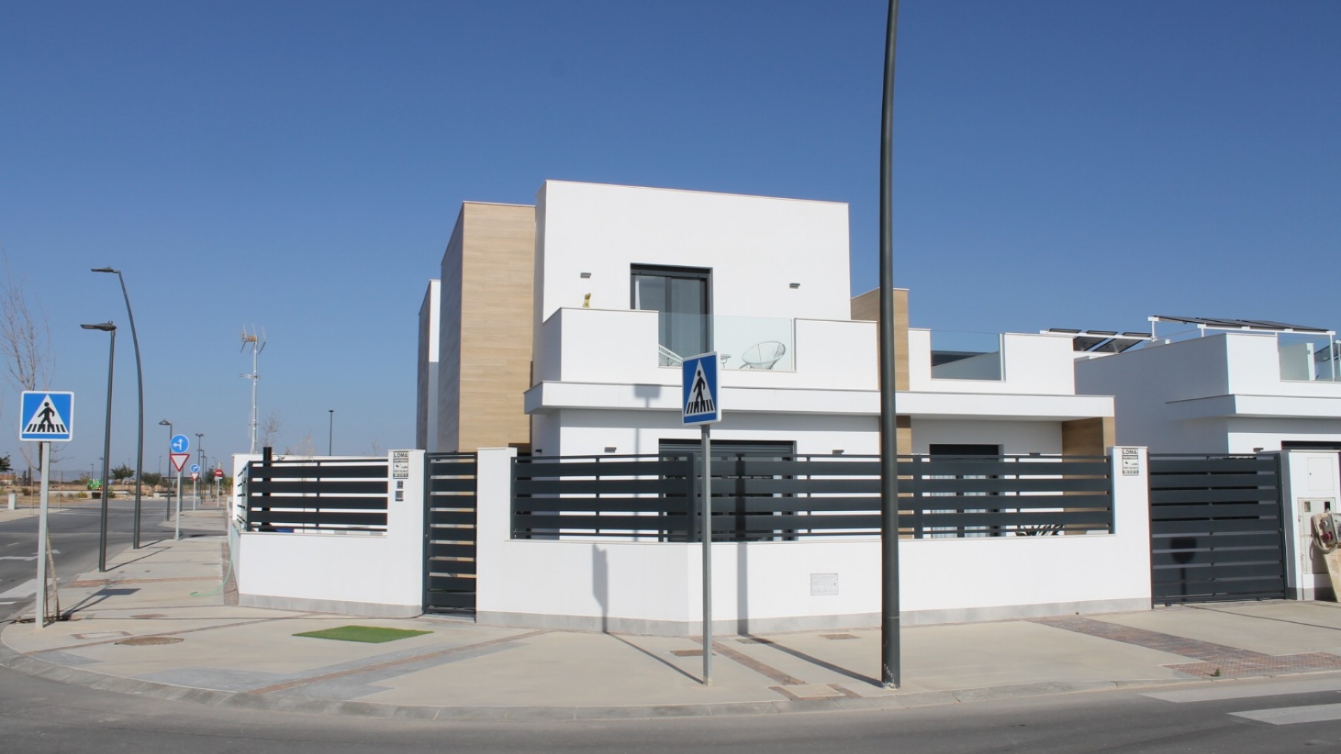 Nouvelle construction - Villa - Roldan