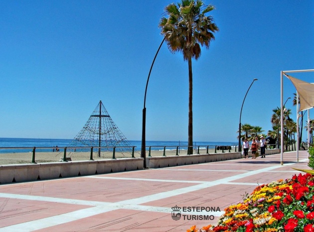 Nieuw gebouw - Herenhuis - Estepona - Urb. Estepona Golf