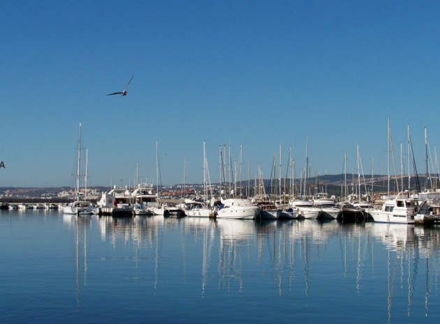 Nieuw gebouw - Herenhuis - Estepona - Urb. Estepona Golf