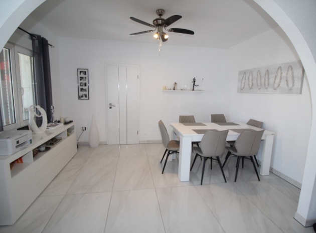 Resale - Villa - Villamartin - blue lagoon