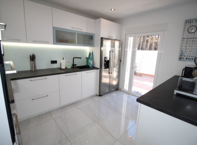 Resale - Villa - Villamartin - blue lagoon
