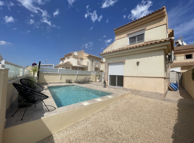 Resale - Villa - Playa Flamenca